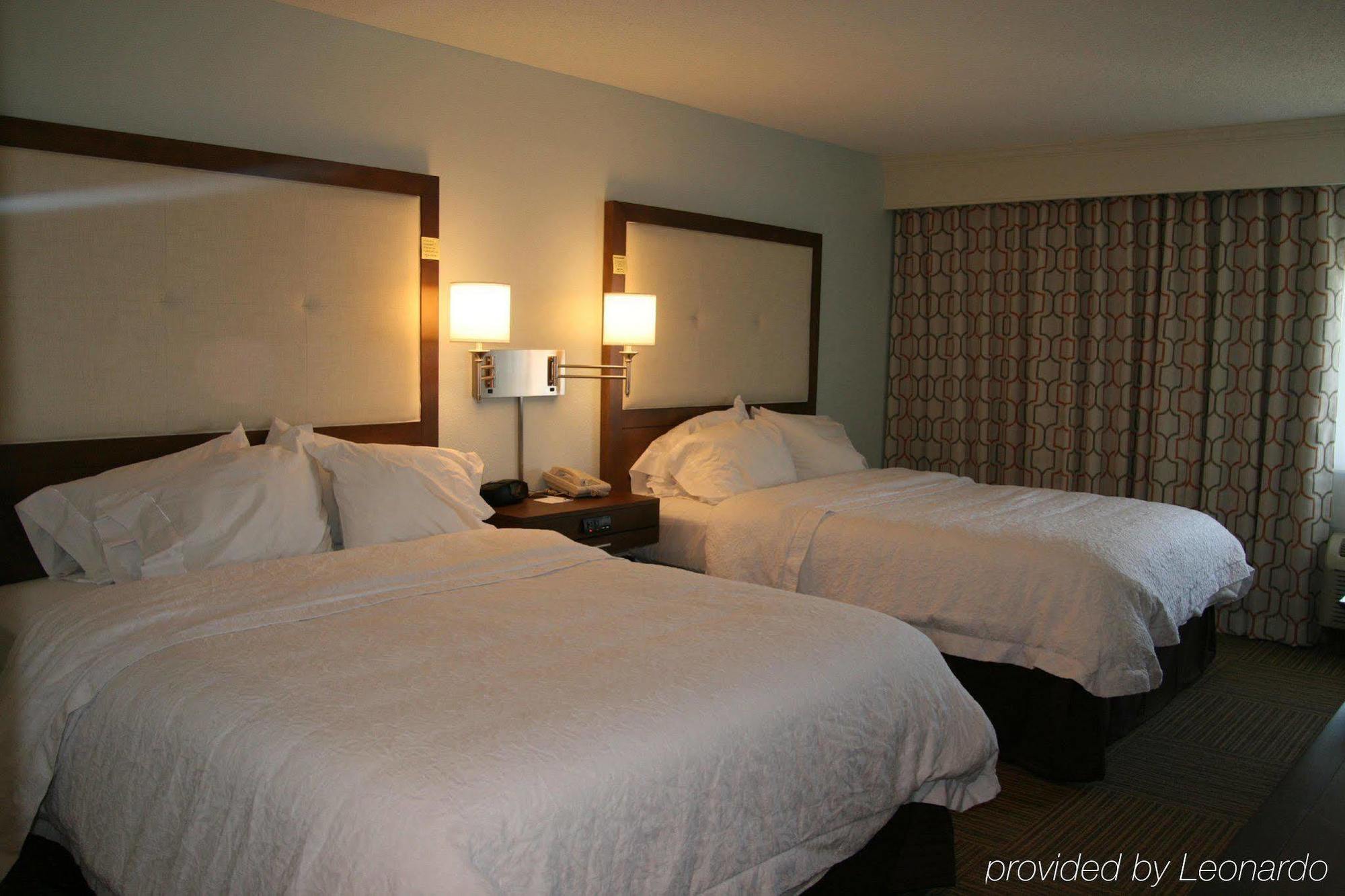 Hampton Inn Берч-Ран Екстер'єр фото